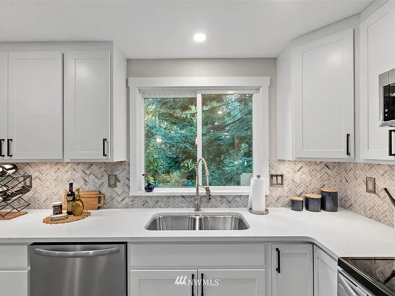 7428 2nd Dr SE — Photo 15