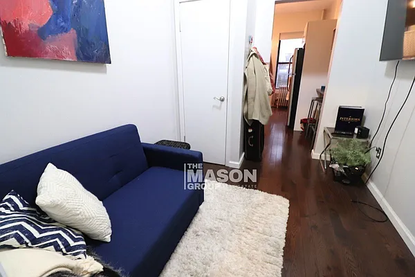 Rented by Mason Group LLC | media 23