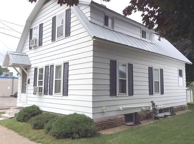 1st image of 319 W Belleview St APT 2