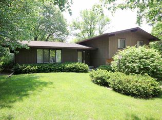 9 Stonecrest Cir, Madison, WI 53717