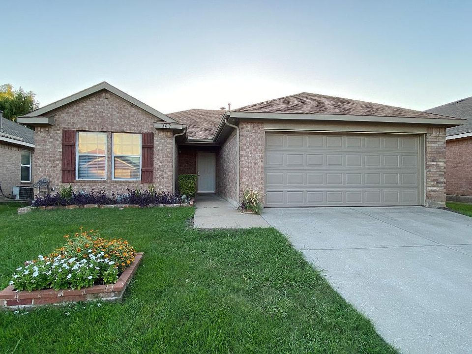 1st image of 303 Waterwood Dr
