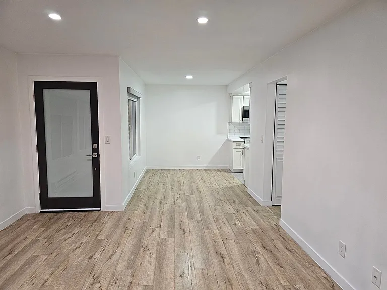 2703 Ruhland Ave #1-16 — Photo 1