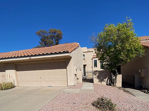 3rd image of 328 E Larkspur Ln