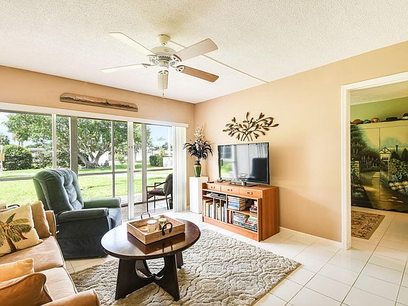 4th image of 331 Tequesta Dr APT 113