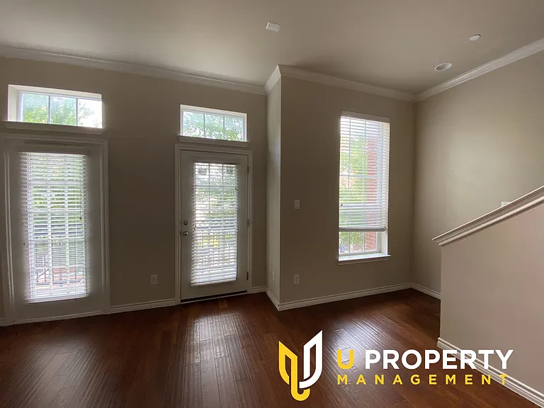 15831 Breedlove Pl #118 — Photo 7