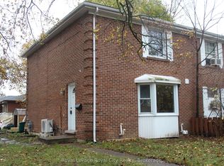 137 Jansen Ave, Kitchener, ON N2A2L8