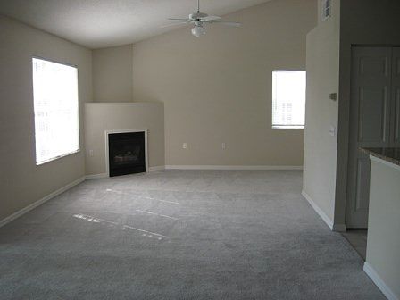 4th image of 10000 SW 52nd Ave APT I42
