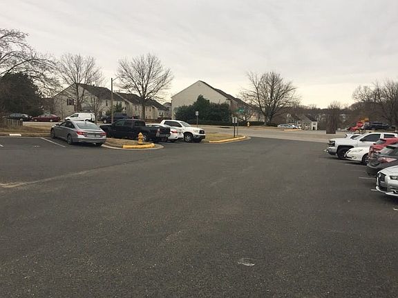 4th image of 3360 Canton Ct