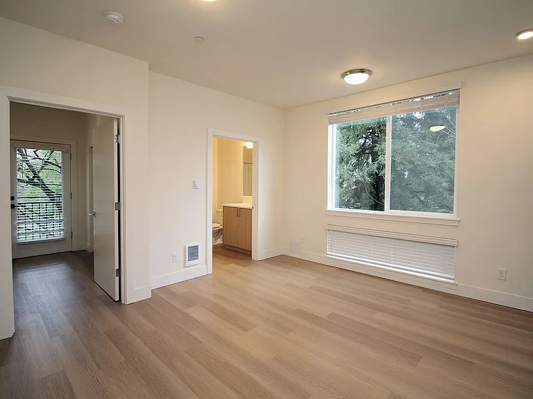 8417 SW 24th Ave — Photo 9