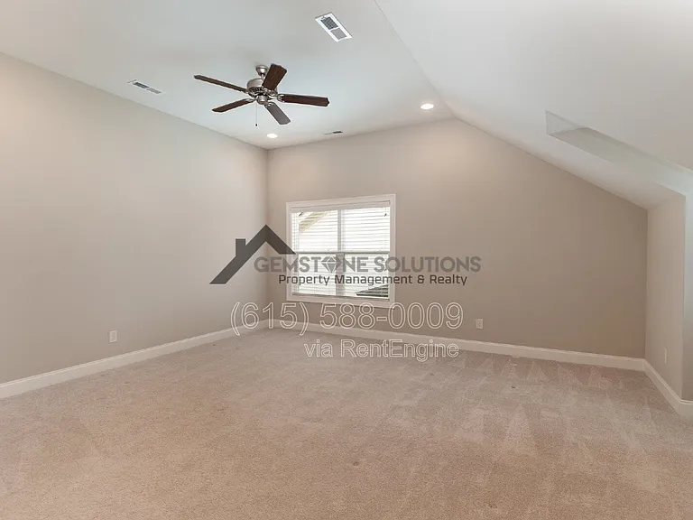 130 Hobbs Dr — Photo 22