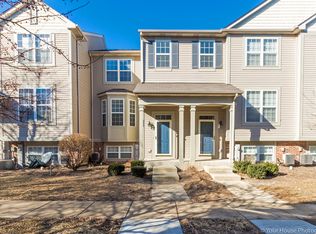1118 Chadwick Dr, Grayslake, IL
