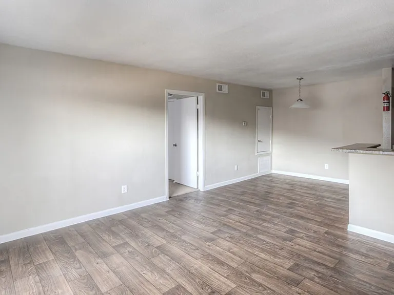 Heatherwood Apartments — Photo 6
