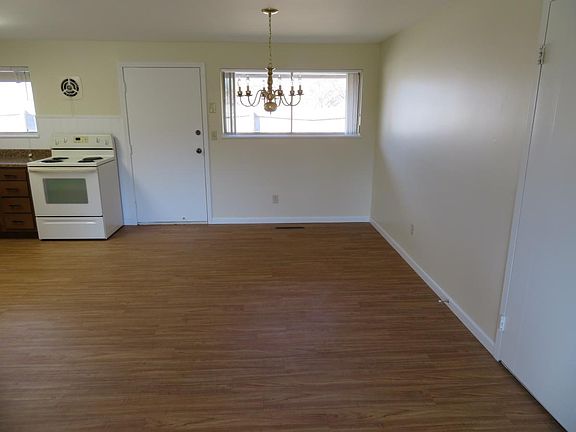 5th image of 2109 Milesburn Dr