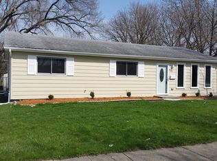 829 Dartmouth Ave, Matteson, IL 60443