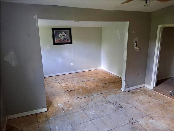 3rd image of 46 Brucewood Dr E