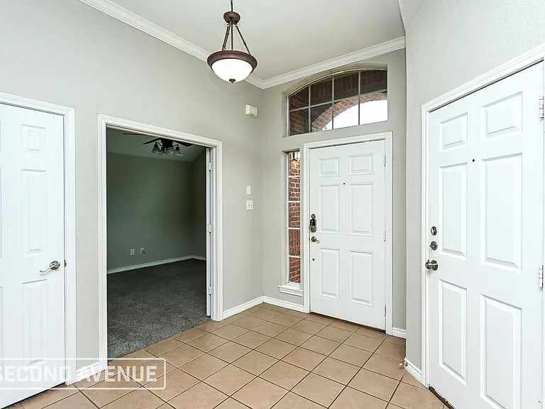 302 Charlie Way — Photo 5