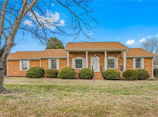 1506 Broadway Dr, Graham, NC 27253