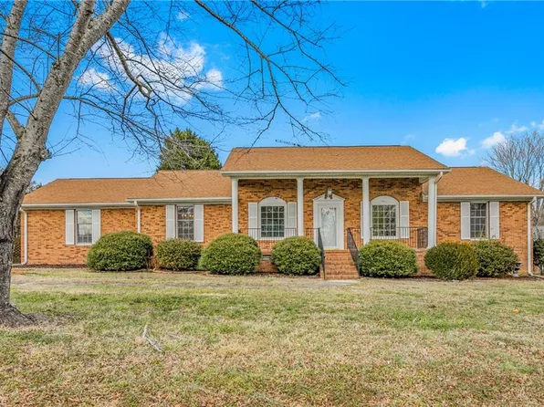 1506 Broadway Dr, Graham, NC 27253