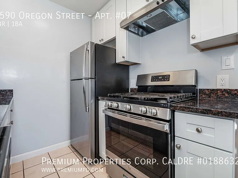 1590 Oregon St #7 — Photo 6