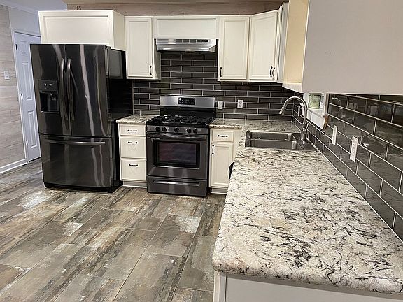 4th image of 212 N Weir Ave
