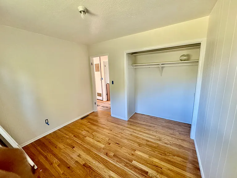 6321 N Lovely St — Photo 6