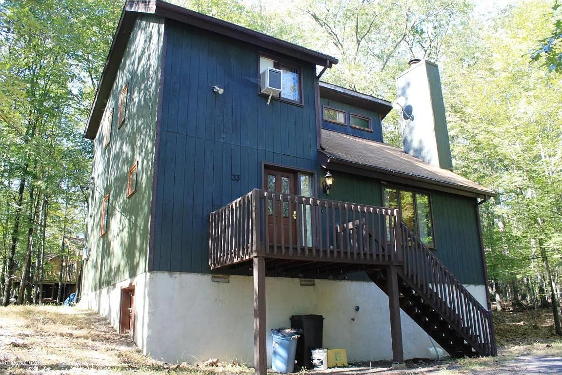 409 Hyland Dr photo 1