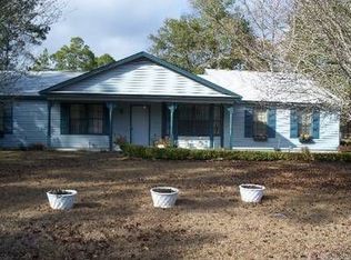 102 Wildwood Dr, Crawfordville, FL 32327