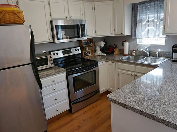 3rd image of 4647 Orwell Dr