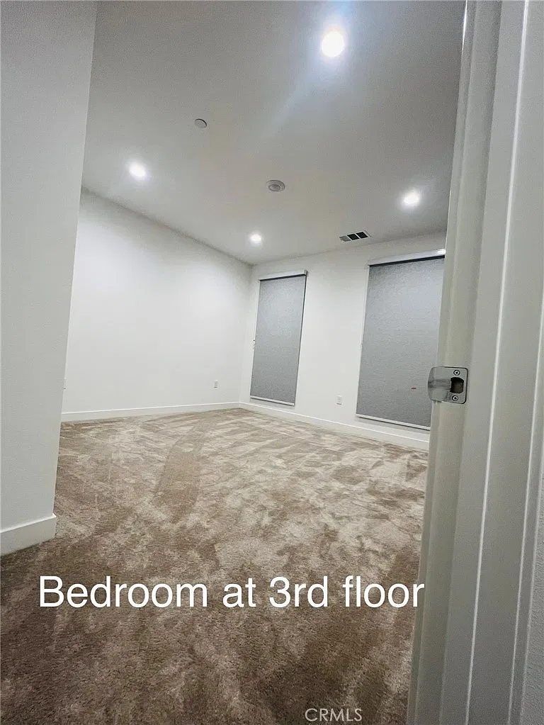 1 bed, 600 sqft, $1,600 — Photo 2