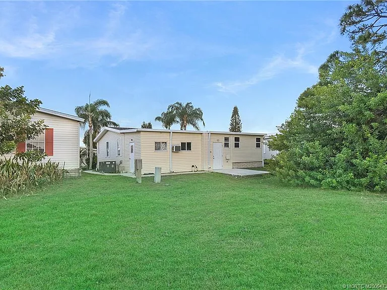 7073 SE Birchwood Ln — Photo 5