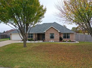 200 Grant Dr, Fate, TX 75189