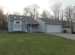 7923 Stonegate Pl, Fort Wayne, IN 46825