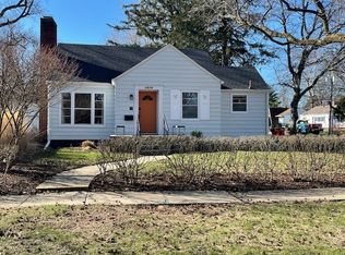 1219 W Healey St, Champaign, IL 61821