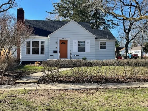 1219 W Healey St, Champaign, IL 61821