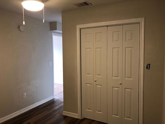 2nd image of 3701 Anita St #8