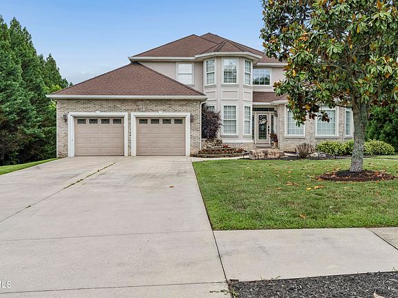 5th image of 104 Lee Carter Dr