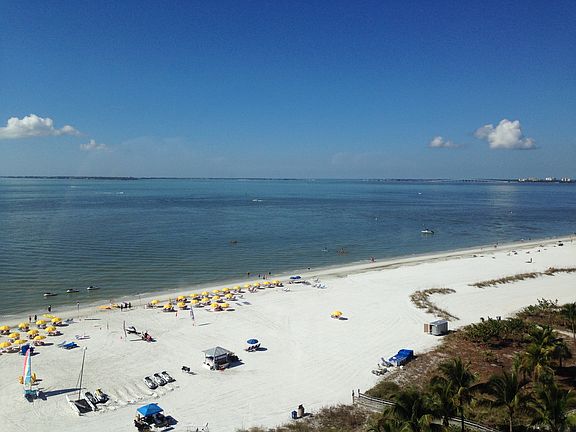 4th image of 200 Estero Blvd #807