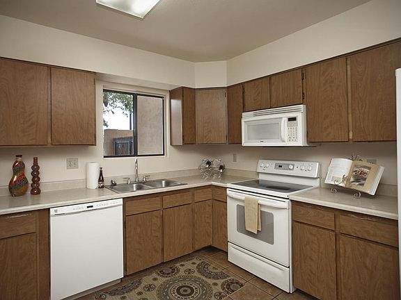 3rd image of 4961 N Plaza Amor