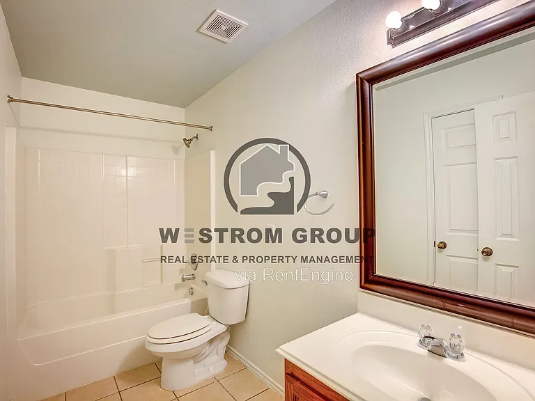10200 Pear St — Photo 31