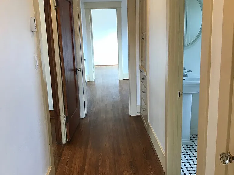 Fenced 3 Bedroom House with Two Car Driveway! Located in the Heart of North Park! In Unit Washer ... — Photo 20