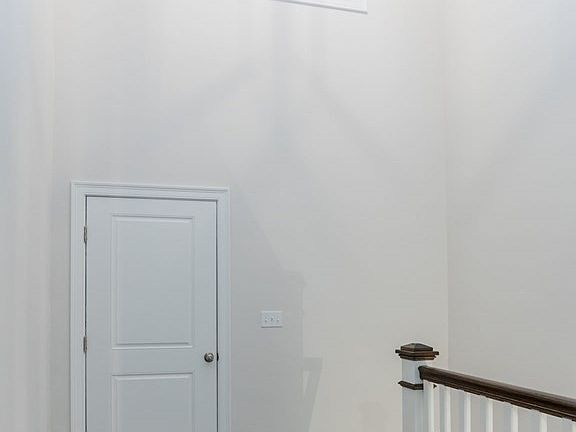 3rd image of 100 Lebaron Blvd #9