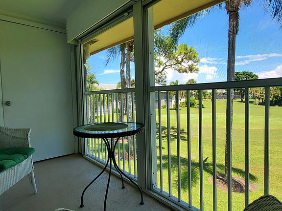 5th image of 18081 SE Country Club Dr APT 33-330