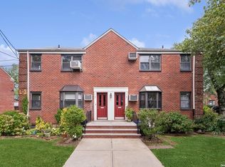 17-53 166th St #356, Queens, NY 11357