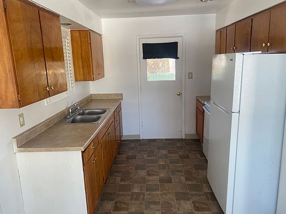 3rd image of 1504 N Stewart St #1504