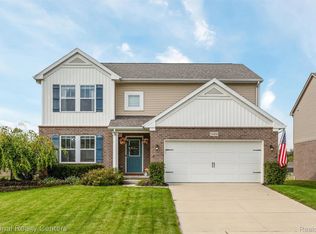 13456 Stamford Rd, Belleville, MI 48111