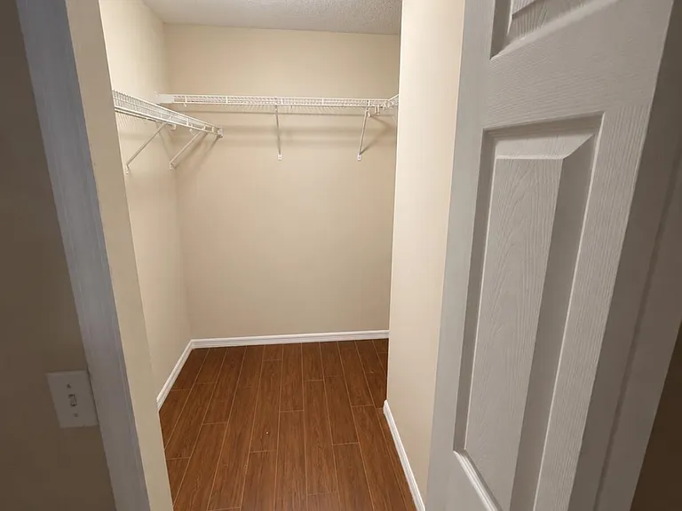 1481 SW Jacksonville Ave — Photo 18
