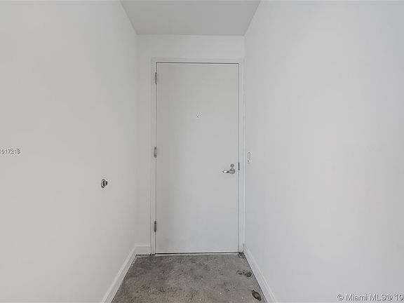 4th image of 151 SE 1st 2411 Miami #2411