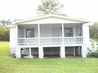 189 Lays Ln, Jacksboro, TN 37757