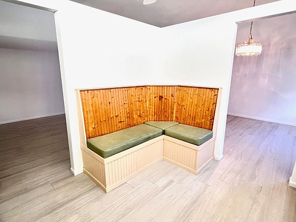 5th image of 5467 Crystal Anne Drive