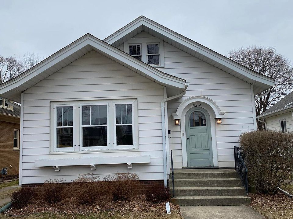 2nd image of 1324 W Lawn Ave
